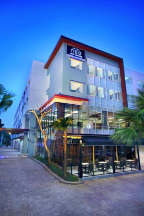 Отель Hotel Neo Candi Simpang Lima - Semarang by ASTON  Семаранг